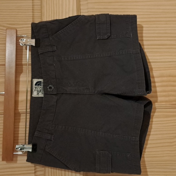 The North Face Pants - The North Face Cargo Shorts. Size 4 Regular.